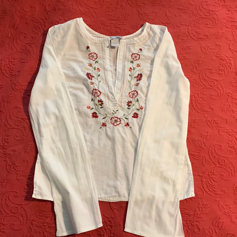 Gently worn Abercrombie tunic top